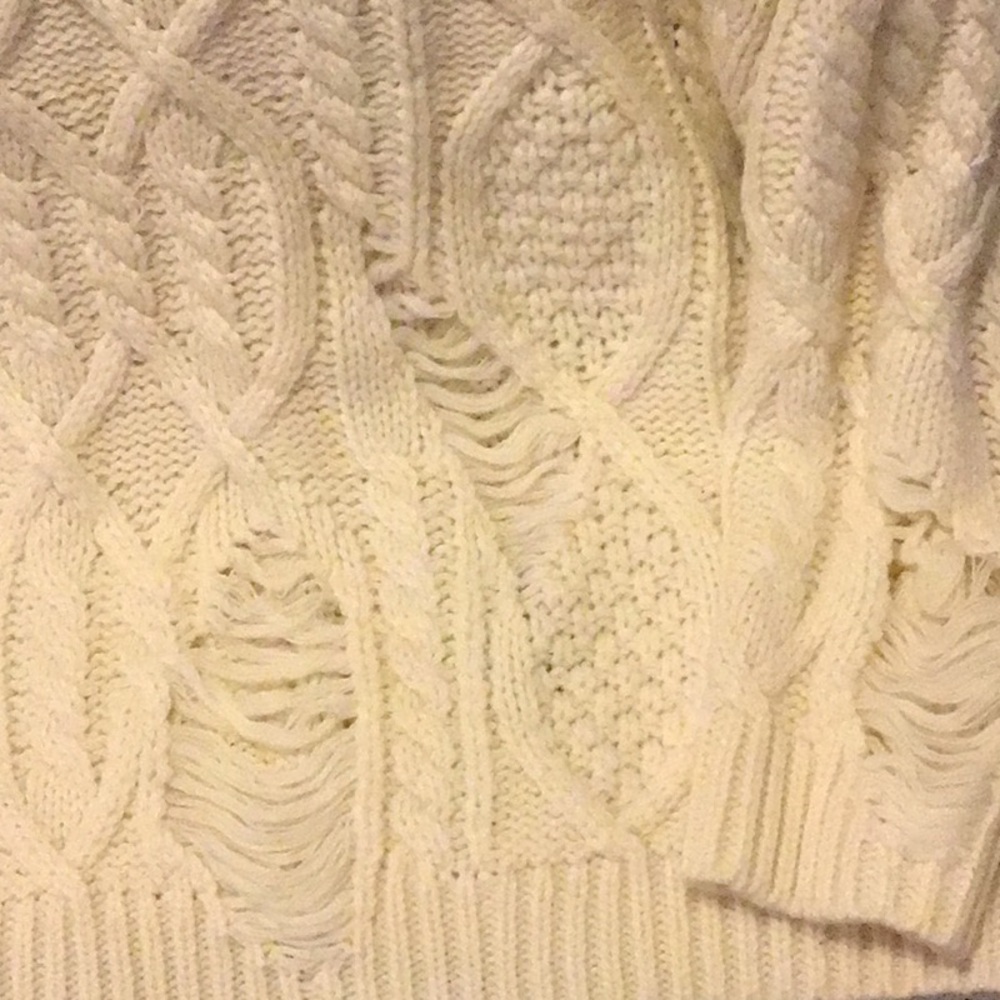 Cable Knit Cream Sweater - Picture 4 of 5